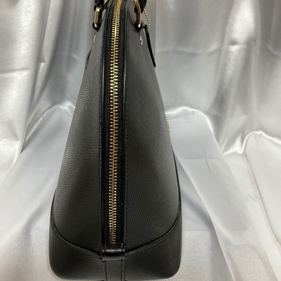 Coach Sierra Dome bag. Black leather with gold tone hardware. 130-H4b - Picture 5 of 8